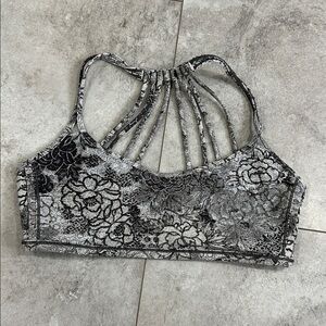 Lululemon Sports Bra Women 6 Gray Lighten Up Run Yoga Gym Train Athleisure EUC